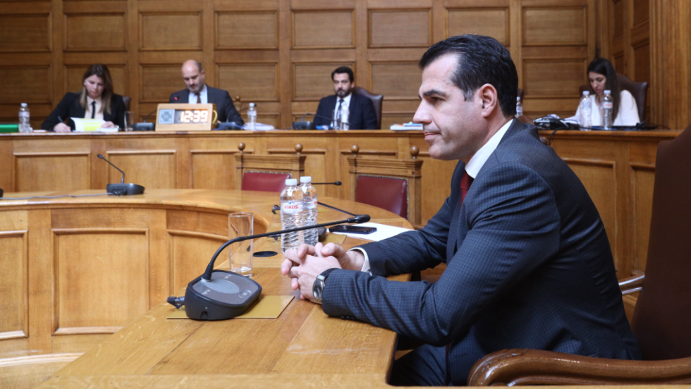 Θάνος Πλεύρης στην εξεταστική για τα Τέμπη